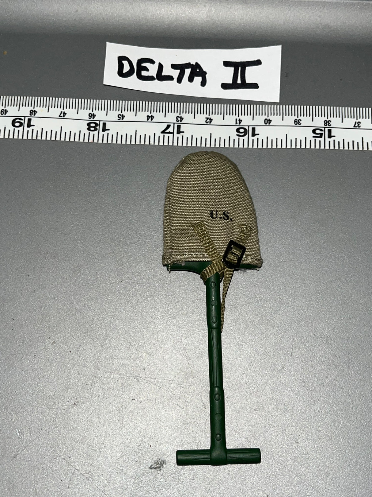 1/6 Scale WWII US Entrenching Tool and Cover 105957