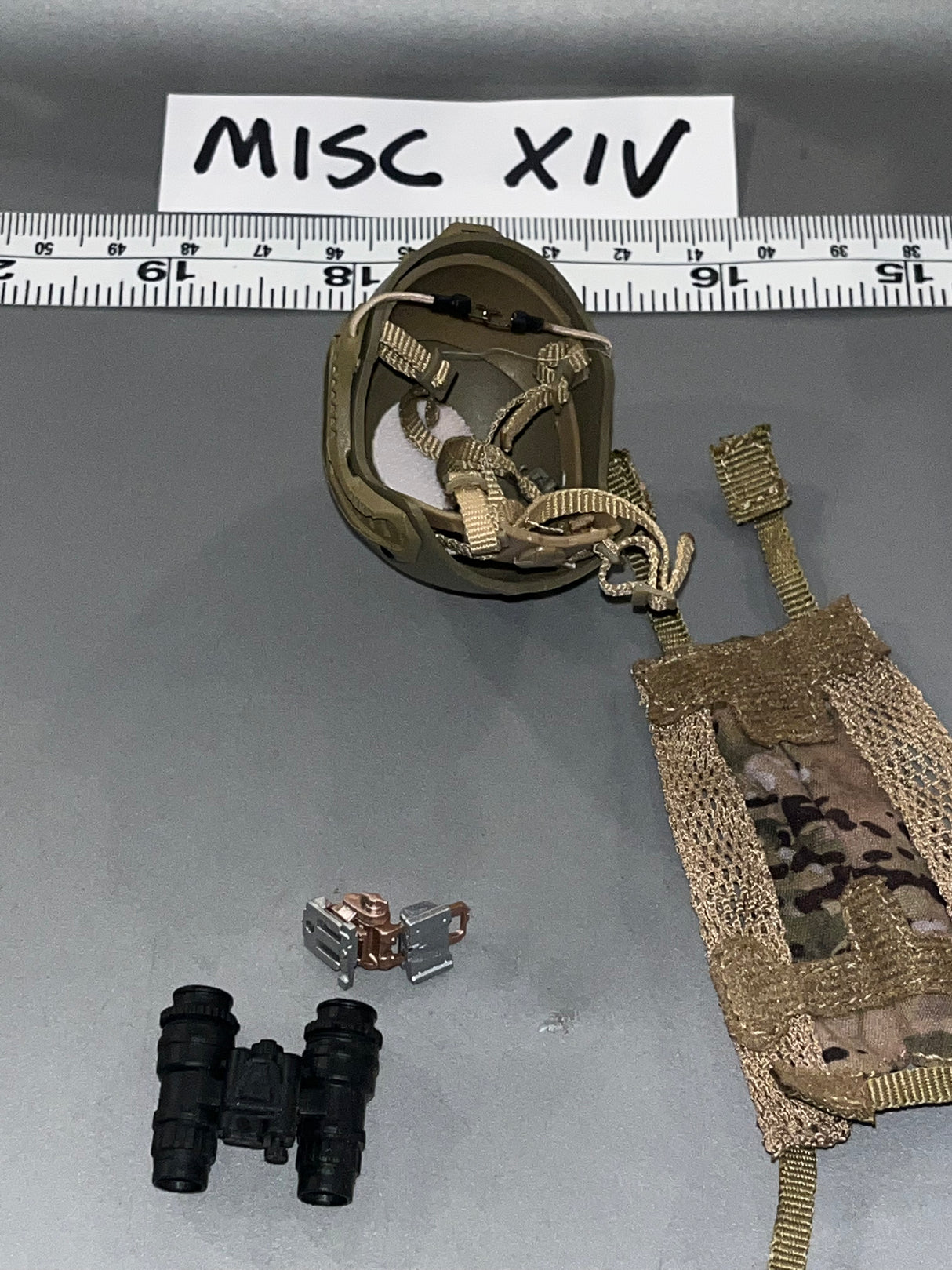 1/6 Scale Modern Era Helmet Lot - Minitimes 105688