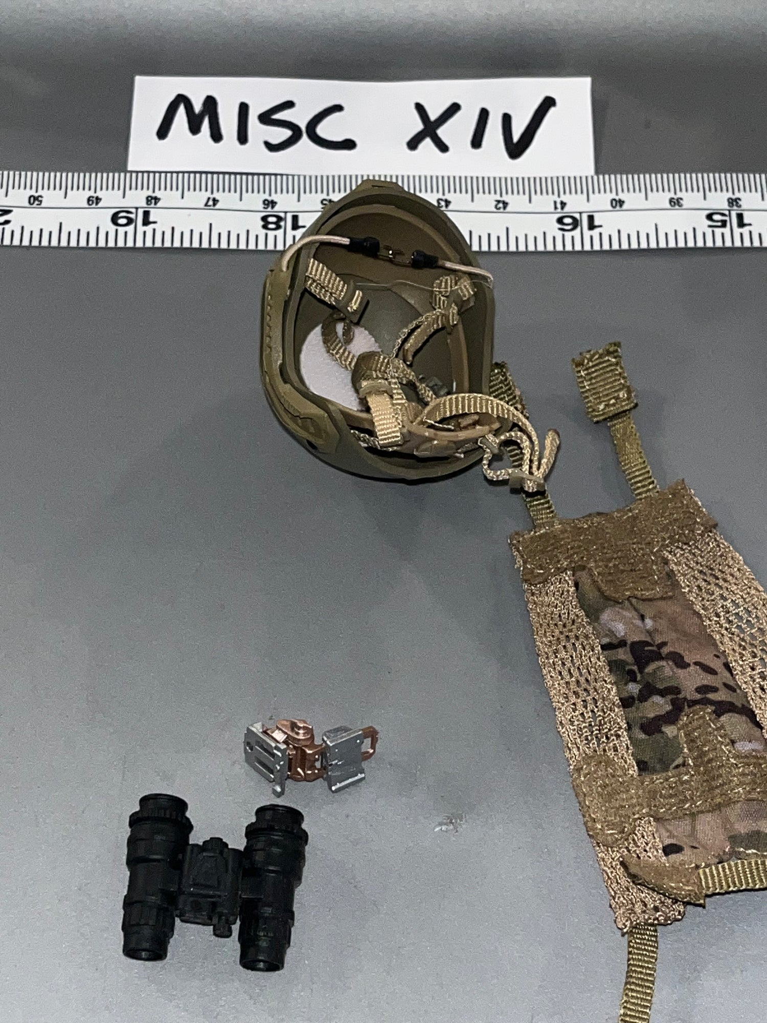 1/6 Scale Modern Era Helmet Lot - Minitimes 105688