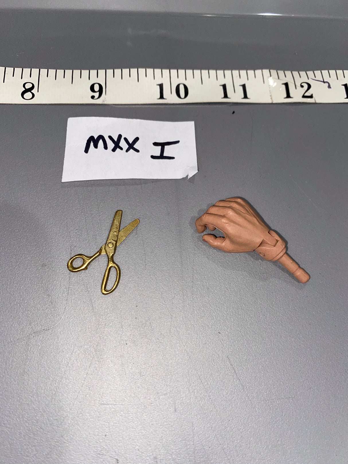 1:6 Scale Scissors - Tool Diorama Item 112495