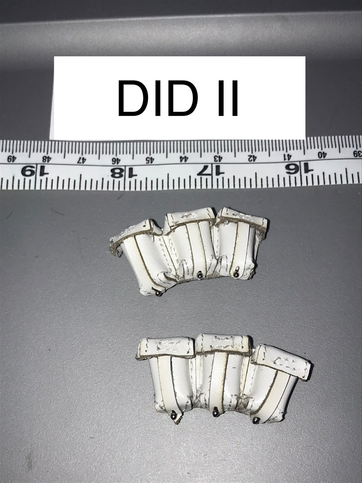 1/6 Scale WWII German White Leather Rifle Ammunition Pouches 111539