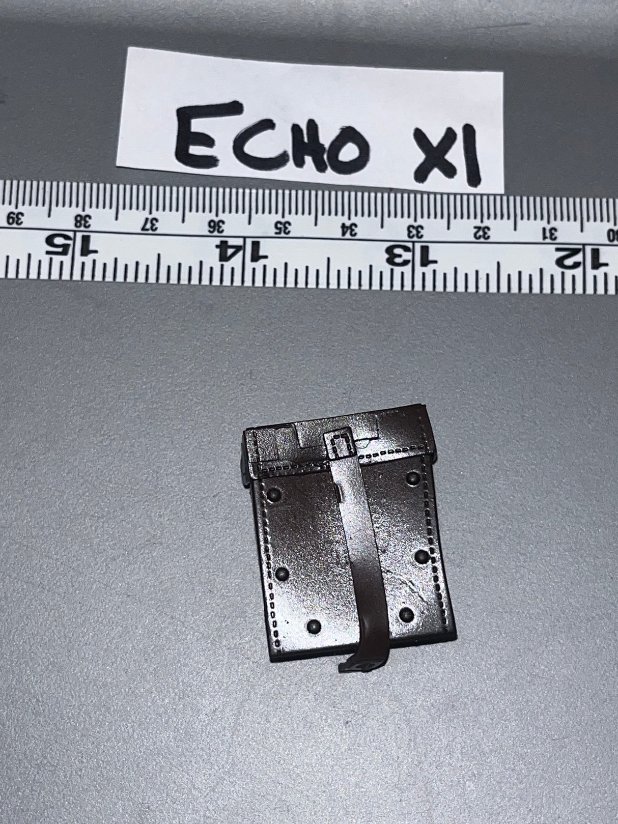 1:6 WWII German Machine Gun Tool Pouch 105820