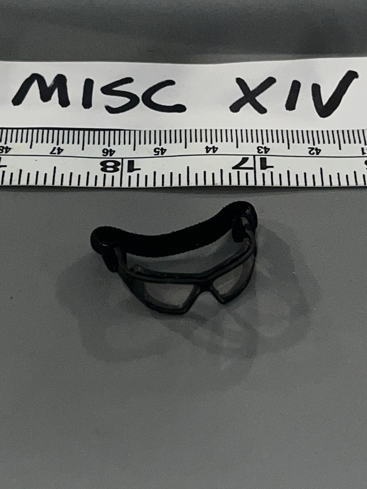 1/6 Scale Modern Era Dust Goggles - Minitimes 105696