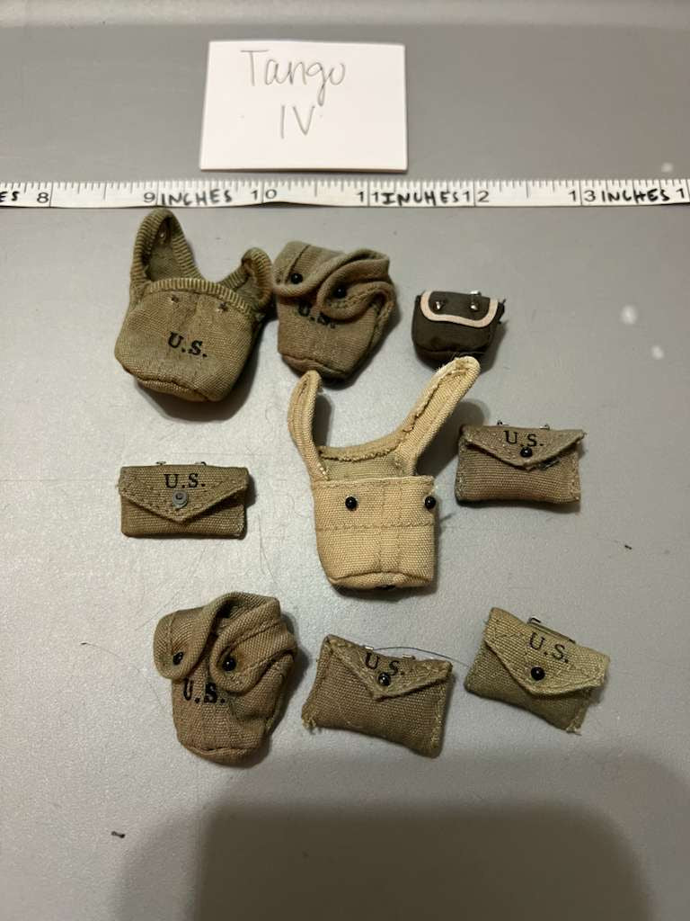 1/6 Scale WWII US Pouch Lot