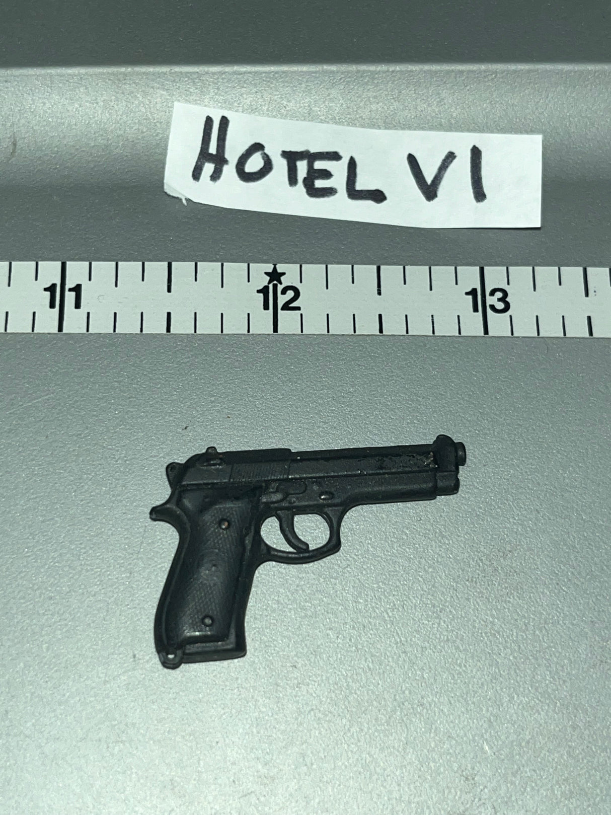 1/6 Scale Modern Era Pistol