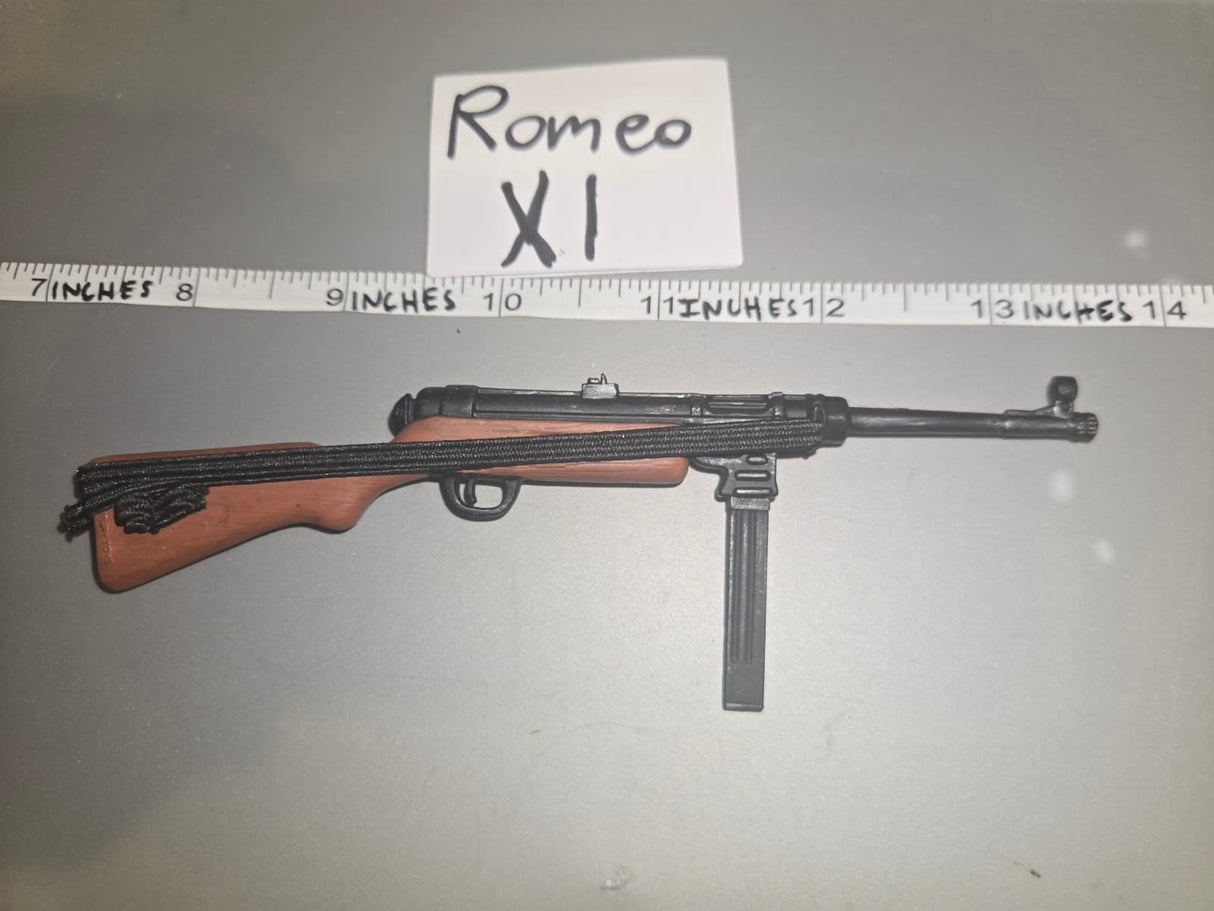 1/6 Scale WWII German MP-41 -