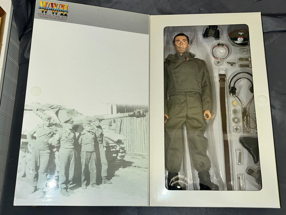 1/6 Scale WWII GERMAN 1/6 Scale Bodo Spranz Stug Ace DX07 NIB Dragon Exlcusive