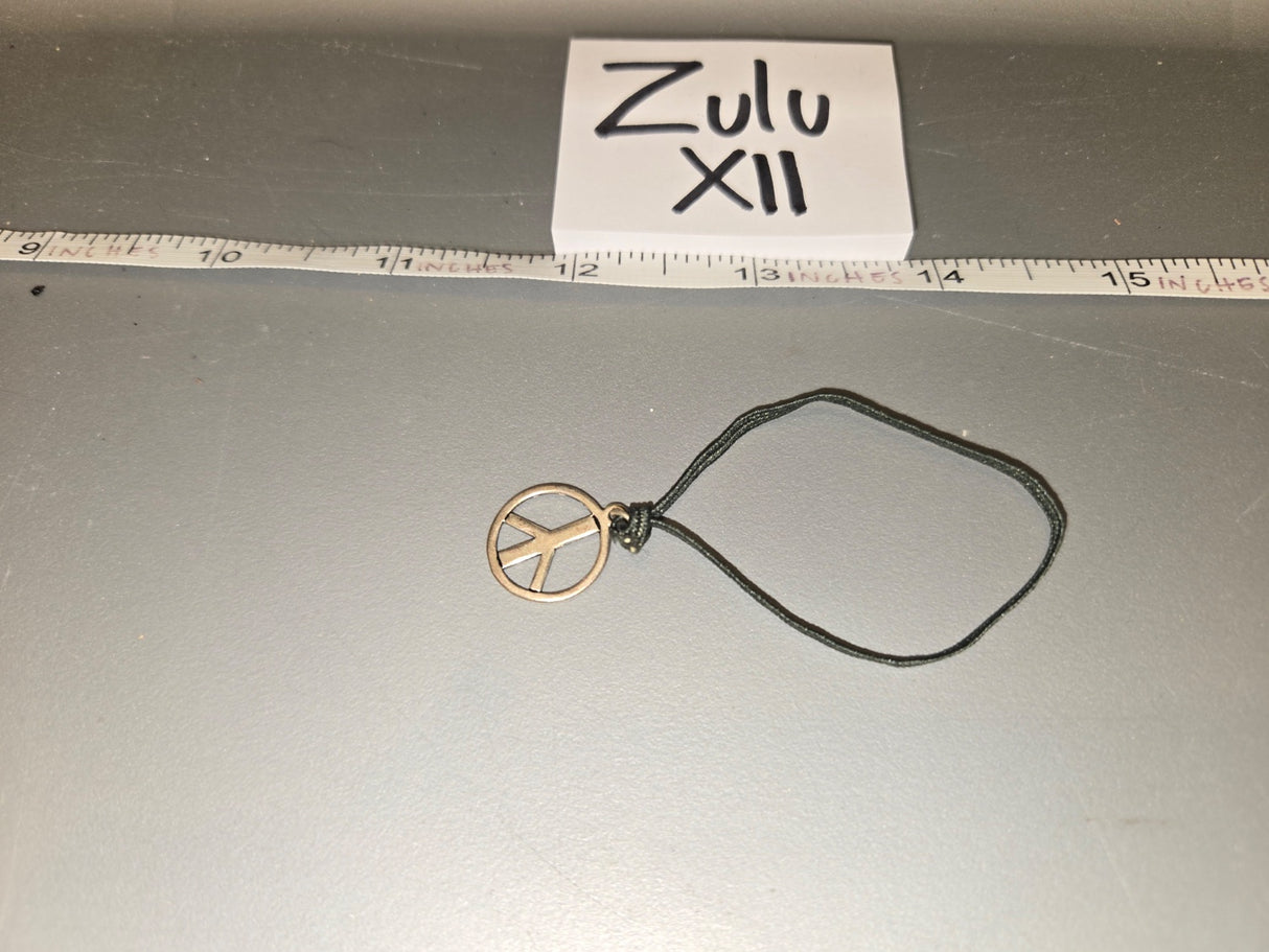 1/6 Scale Modern Era Civilian Peace Sign Pendant Necklace - Zulu XII