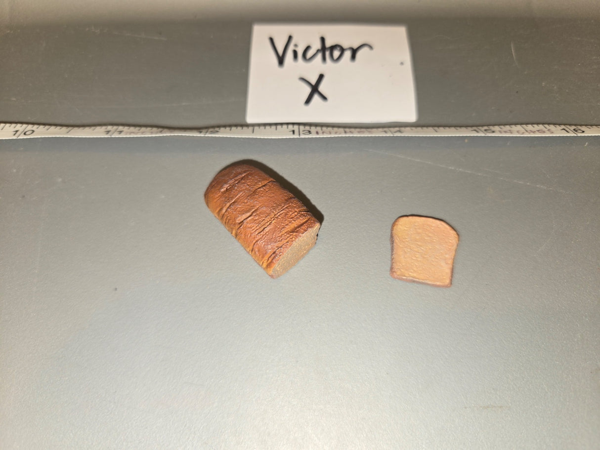 1/12 Scale Sliced Bread Loaf with Individual Slice Diorama Accessory - Victor X