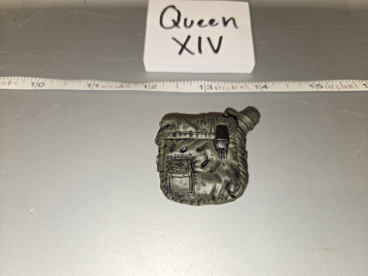 1/6 Scale Vietnam Era US M1956 Canteen Cover with Canteen - Queen XIV