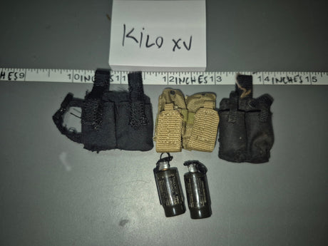 1/6 Scale Modern Era Military MOLLE Grenade Pouches and Simulator Hand Grenade Set