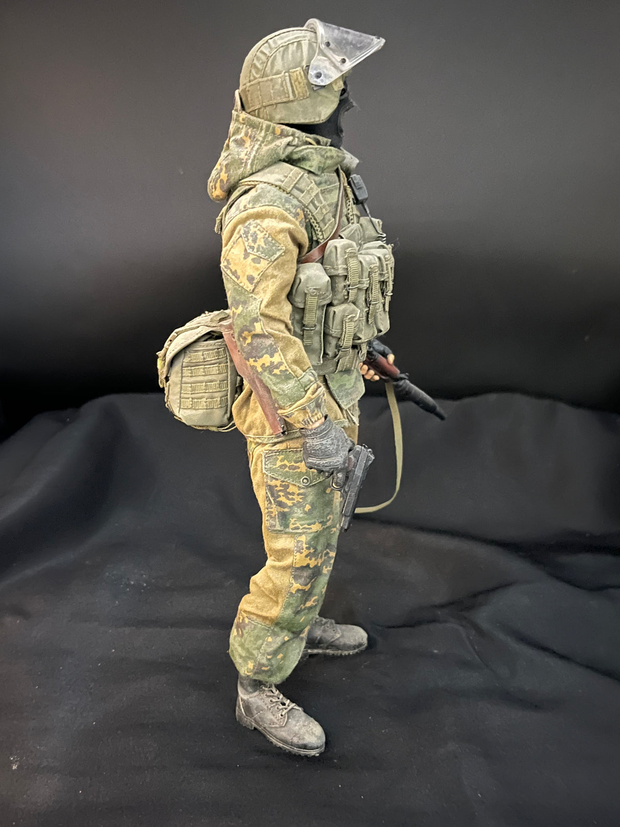 1/6 Scale Modern Russian Spetsnaz Premium Dressed Figure - DAM