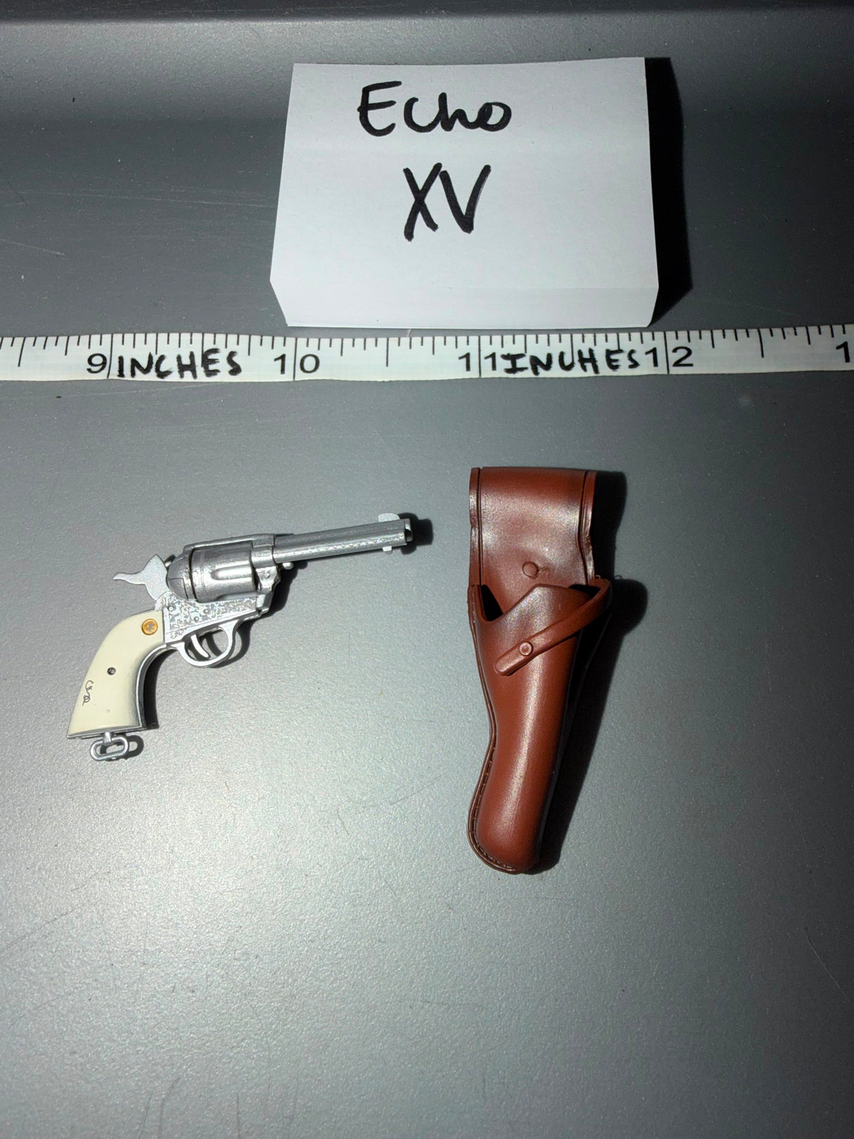 1/6 Scale WWII US Patton Revolver and Holster - Western