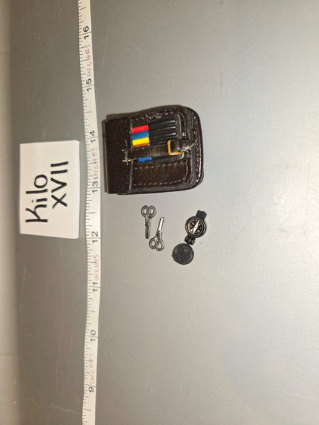 1/6 Scale Modern Era Pocket Organizer Set with Compass and Scissors - Kilo XVII