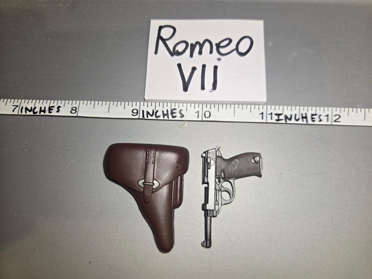 1/6 Scale WWII German Pistol and Holster - dragon