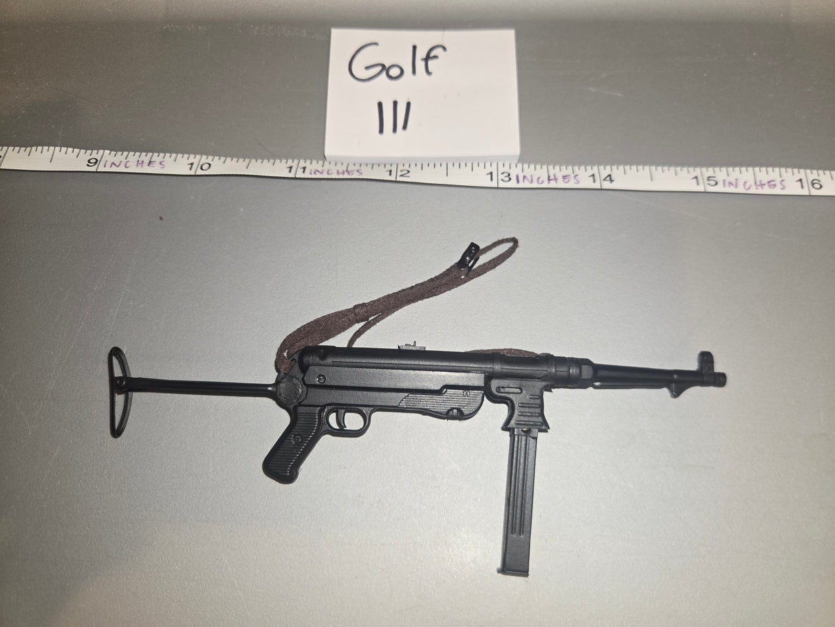 1:6 Scale WWII German Metal MP-40 - DID