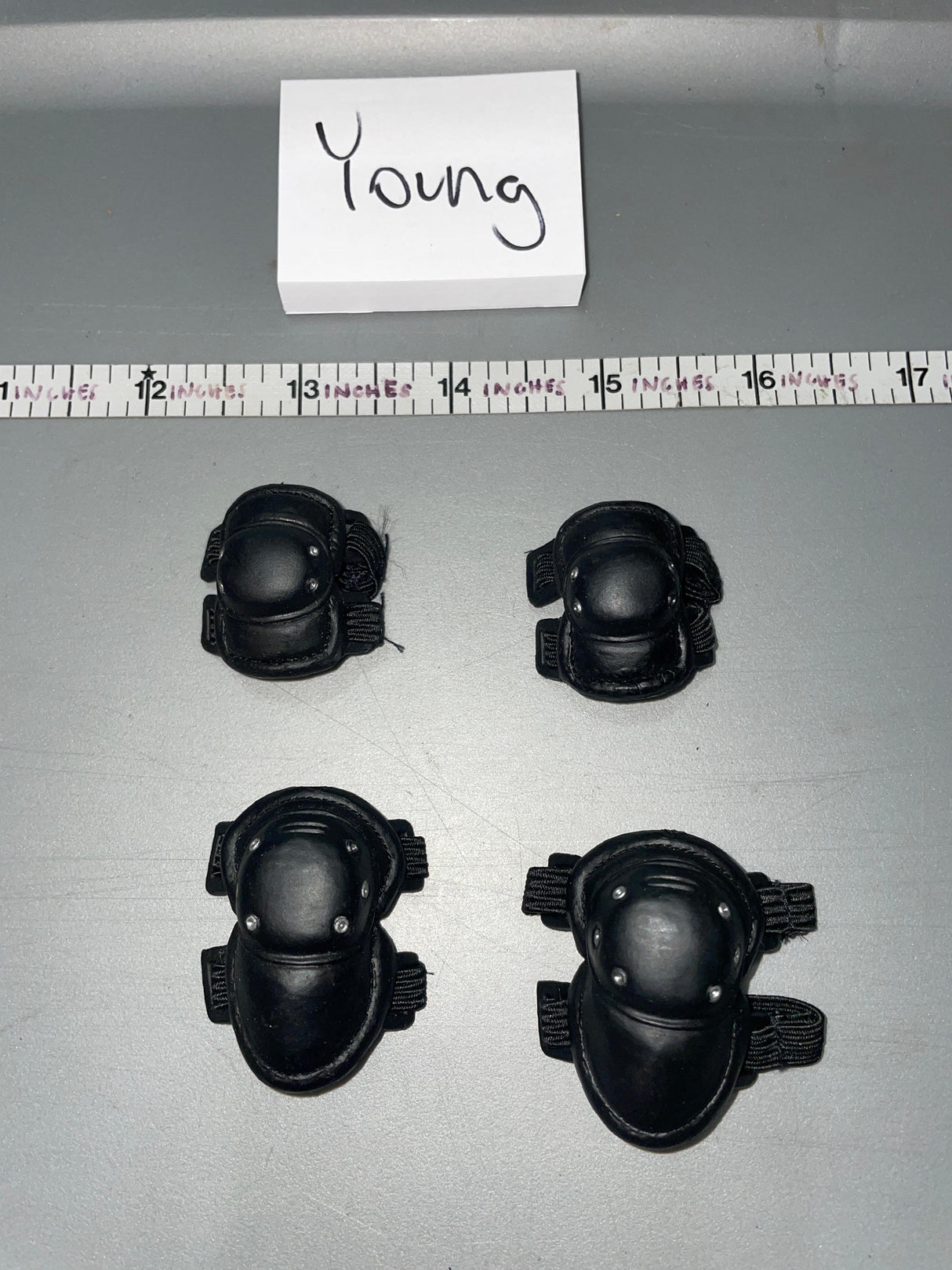 1/6 Scale Modern Era Knee and Elbow Pads