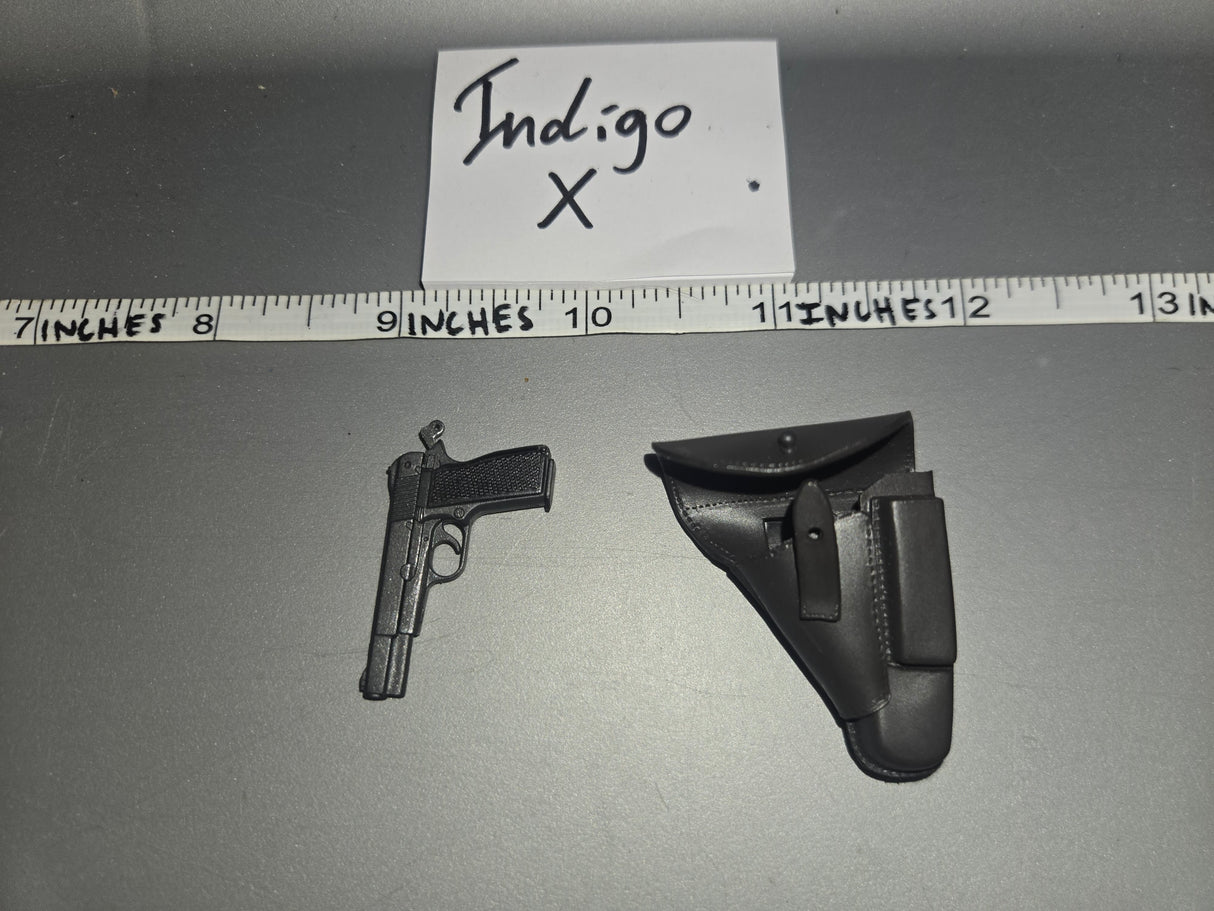 1/6 Scale WWII German Pistol and Holster