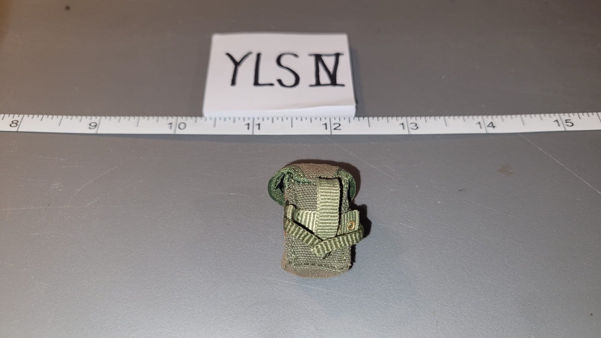 1/6 Scale Vietnam US Ammunition Pouch - Missing in Action Kaustic Plastic Colonel James Braddockh