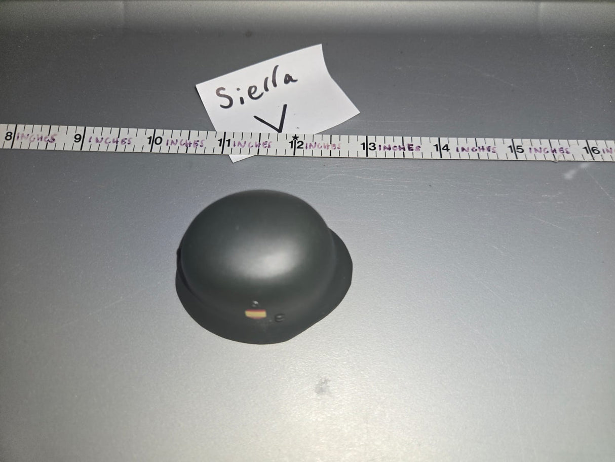 1/6 WWII German Metal Helmet