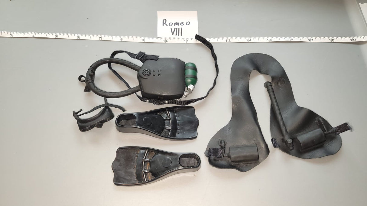 1/6 Modern Era Scuba Seal Dive Gear Rebreather Set