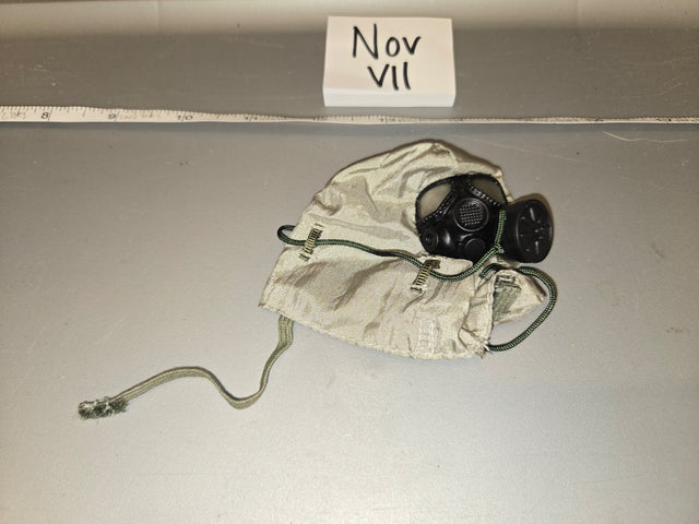 1/6 Scale Modern Era Gas Mask with Carry Bag - Nov VII