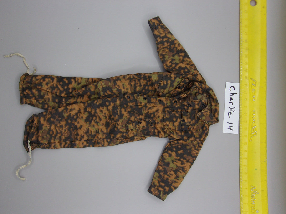 1/6 Scale WWII German Blurred Edge Camouflage Tanker Coveralls Uniform