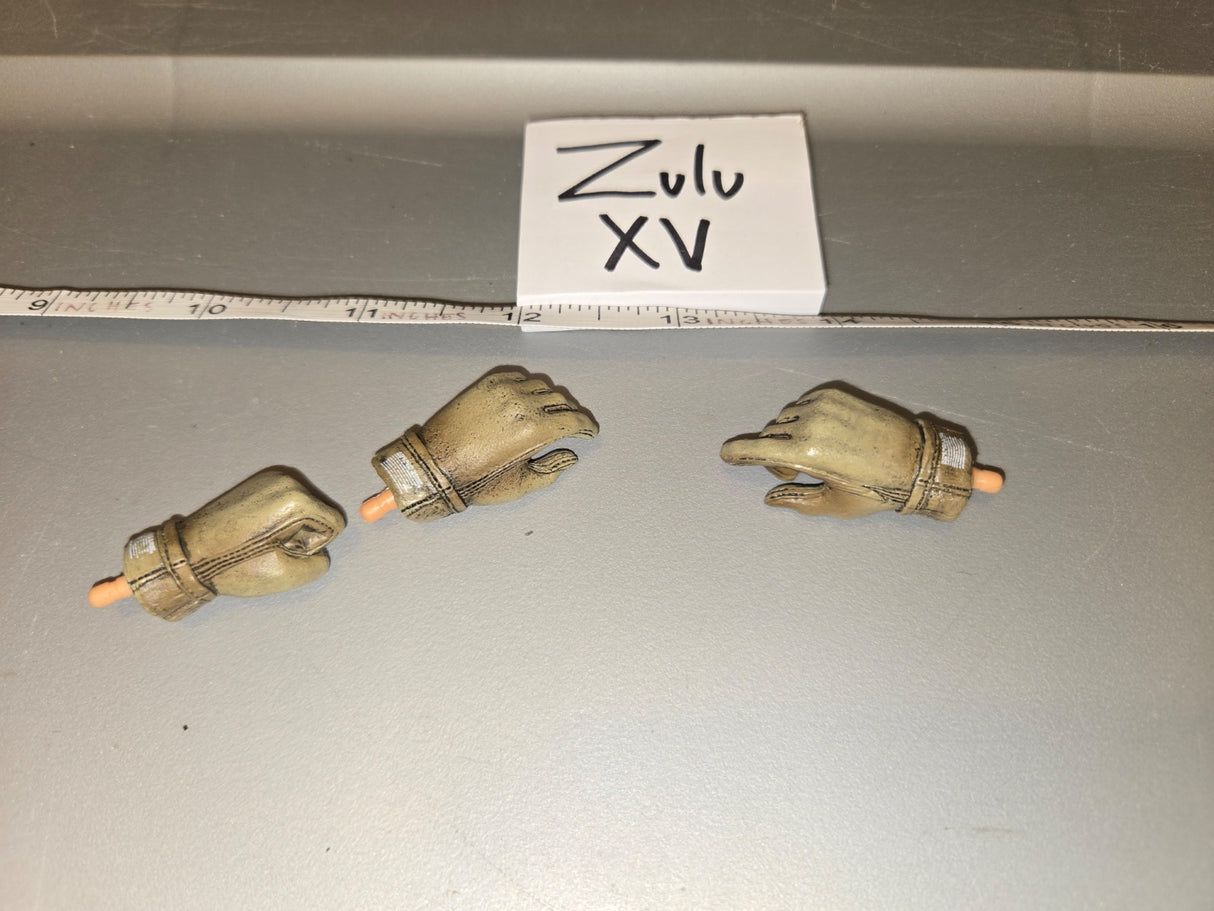 1/6 Scale Modern Era Gloved Fist Hands Set