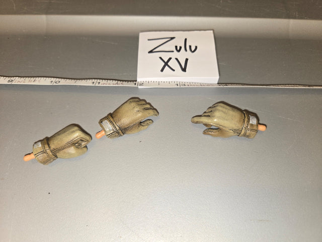 1/6 Scale Modern Era Gloved Fist Hands Set