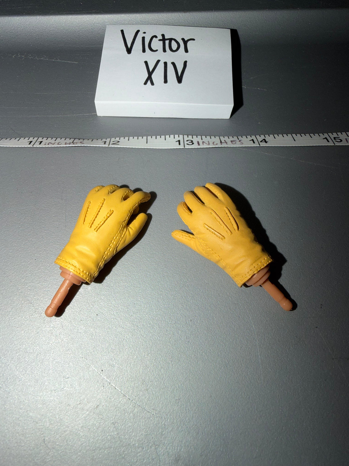 1:6 Scale WWII US Gloved Hands
