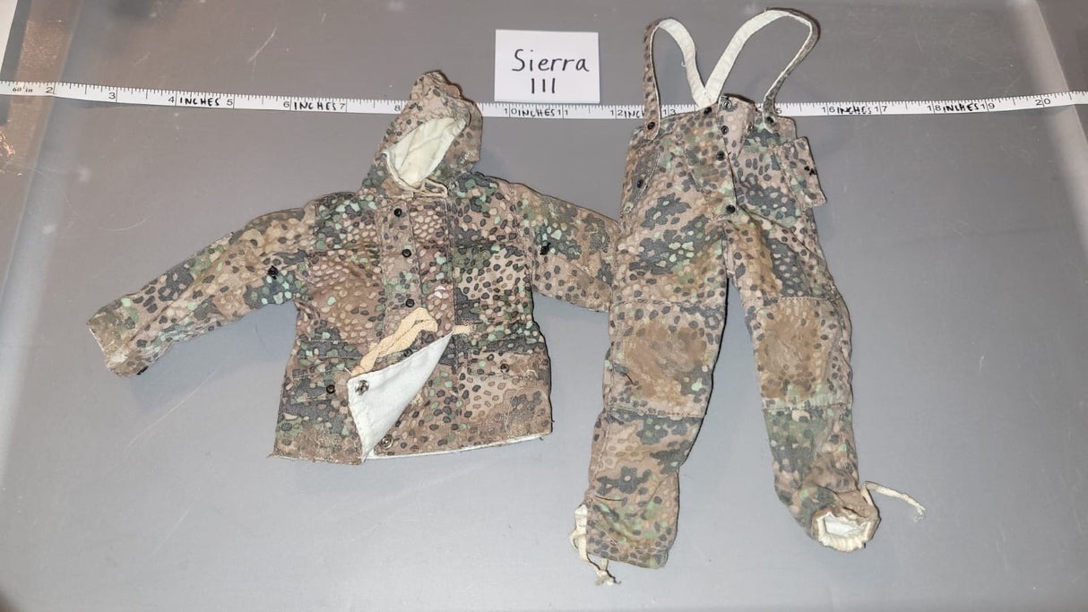 1/6 WWII German Winter Parka and Trousers