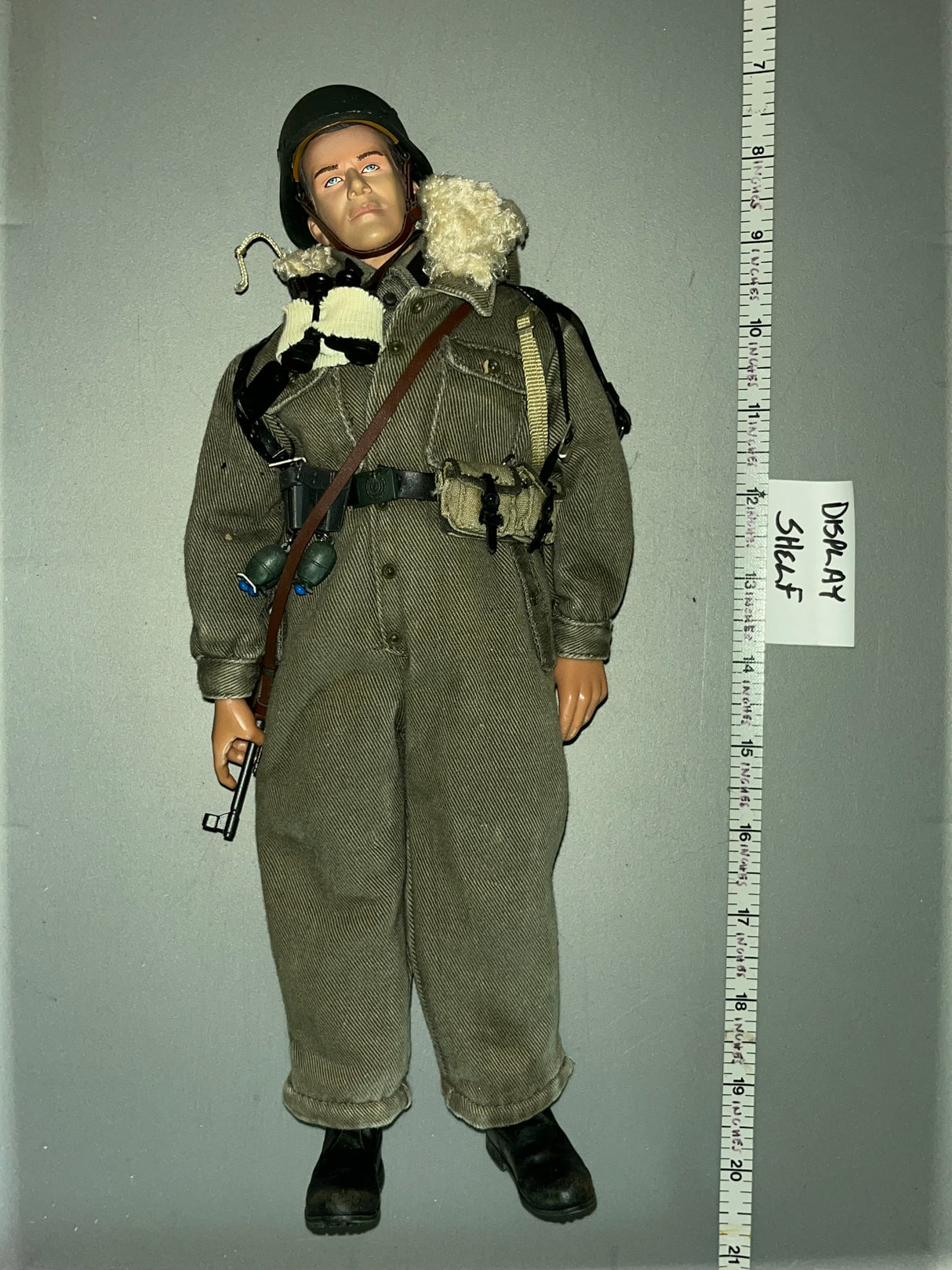1:6 Scale WWII German Grenadier Winter Kharkov  - Dragon