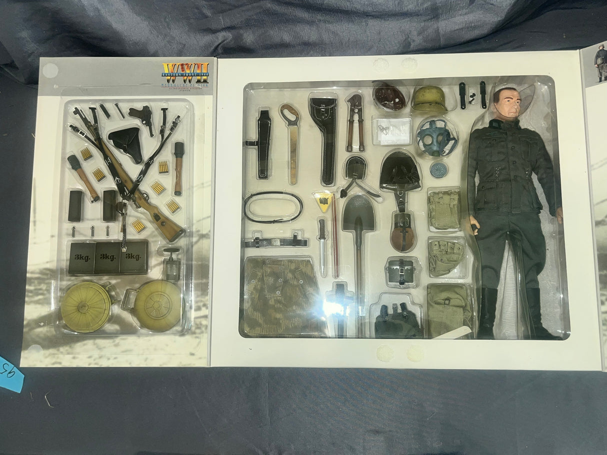 1/6 Scale WWII GERMAN Heer Infantry Engineer Ernst  Kalt - NIB Dragon