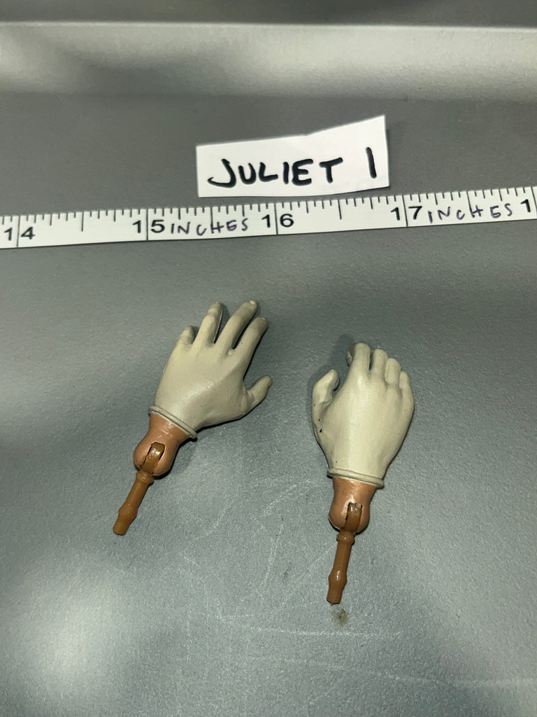 1/6 Scale Modern EMT Female Gloved Hands