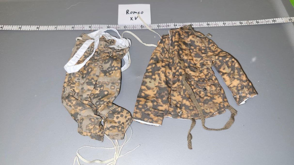 1/6 WWII German Winter Parka and Pants