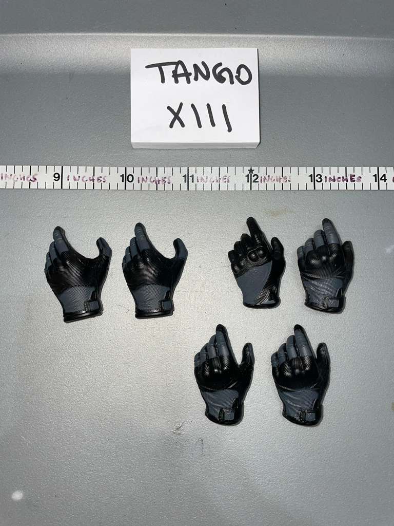 1/6 Scale Modern Gloved Hands Lot