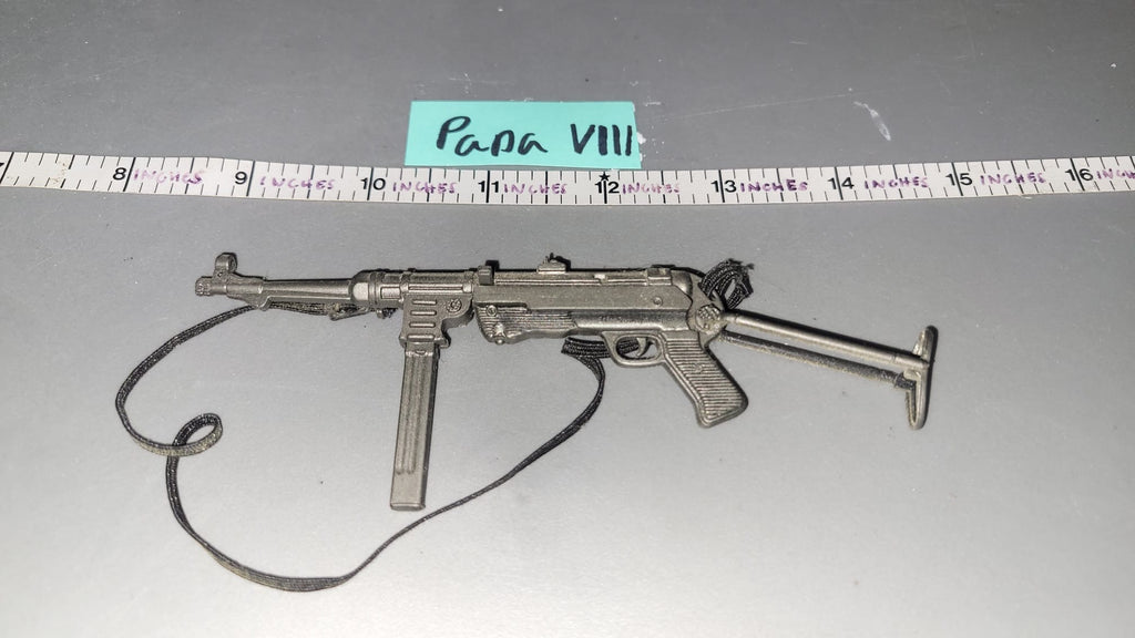 1/6 Scale WWII German MP-40 -