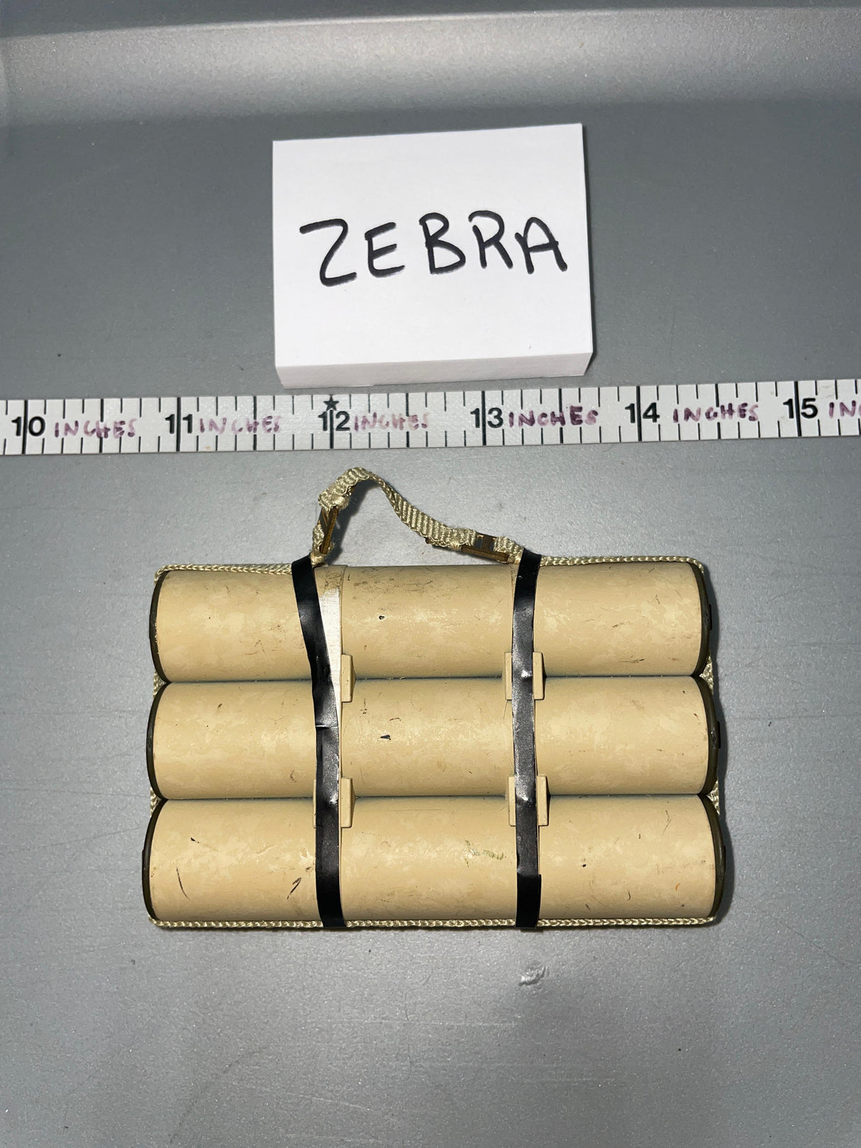 1:6 scale WWII British Piat Ammunition Case