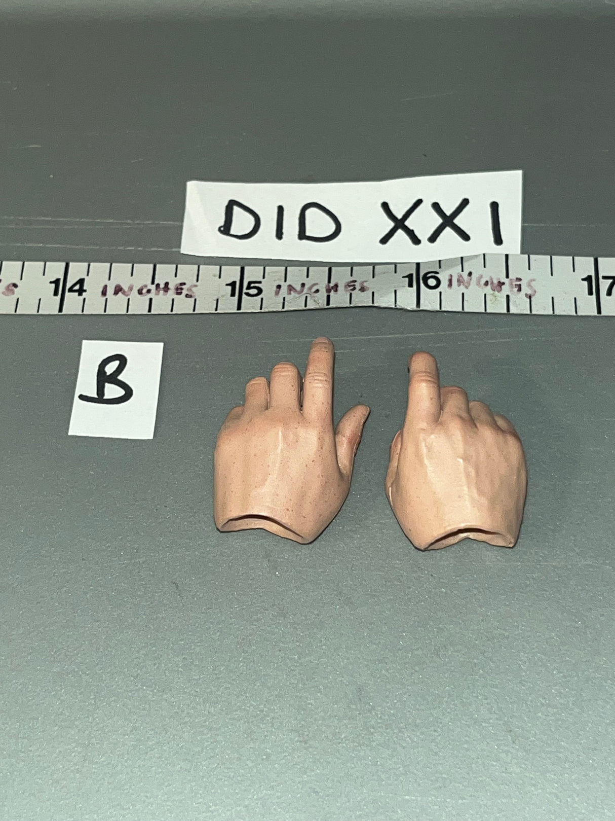 1/6 Scale DID WWII German Hand Set - Luftwaffe Pilot Erich Hartman