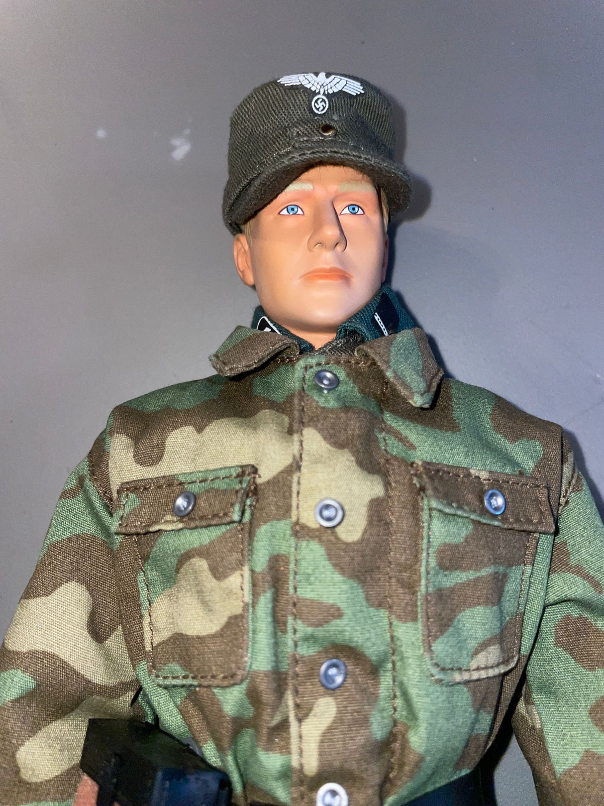 1:6 Scale WWII German Tanker Dressed Figure - Dragon