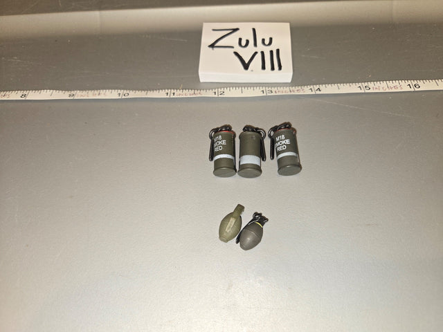 1/6 Scale Vietnam US M18 Smoke Grenade and Fragmentation Grenade Lot - Zulu VIII