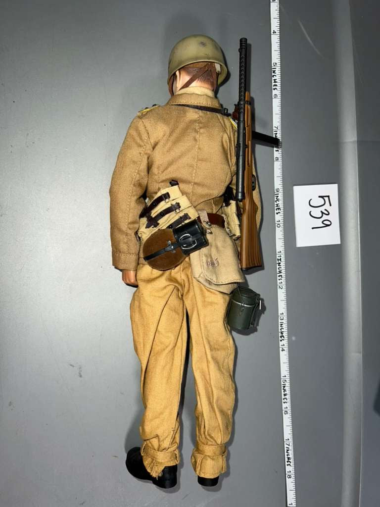 1:6 Scale WWII German Afrika Korps Fallschirmajger Dressed Figure - Dragon