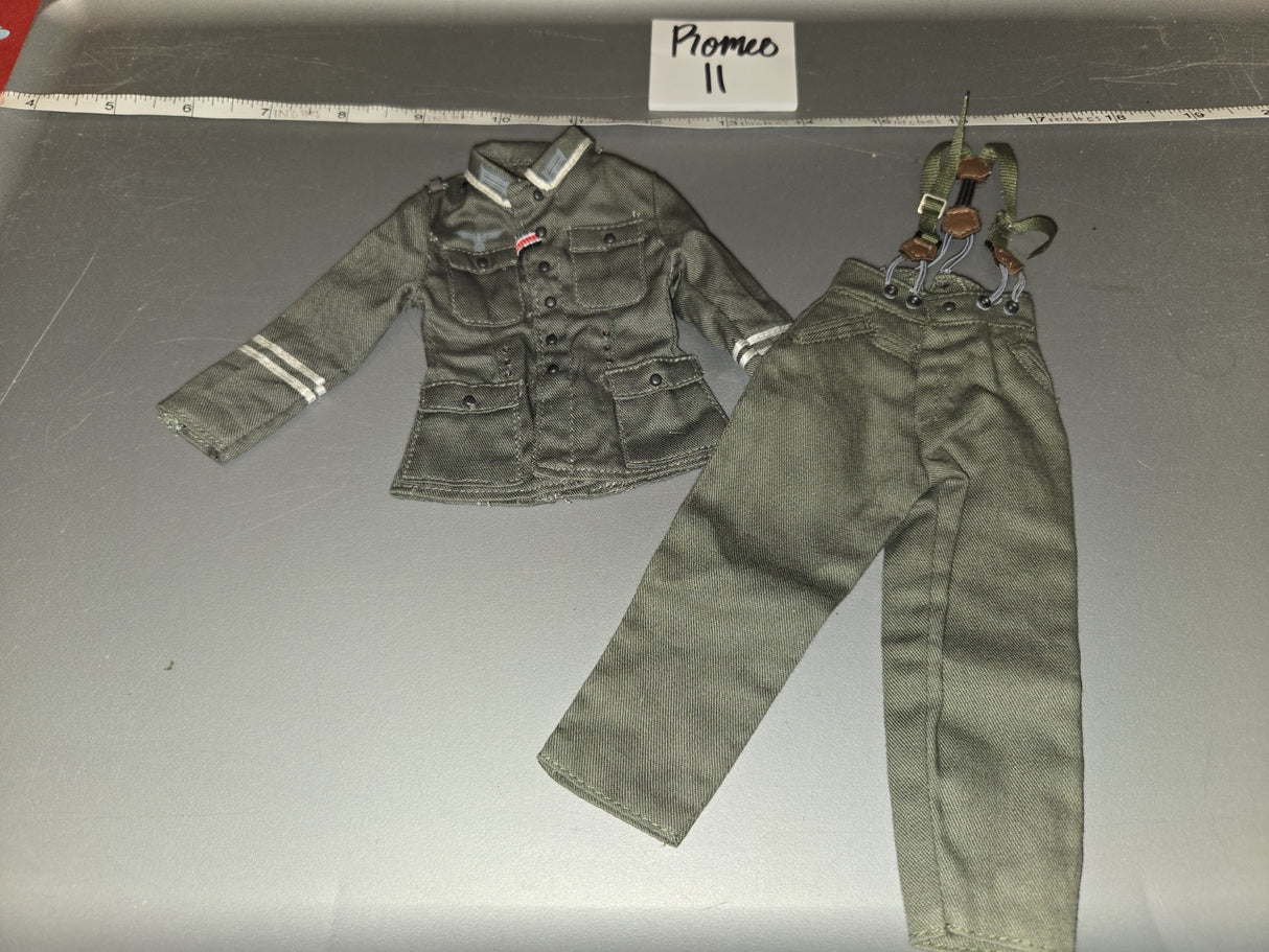 1/6 Scale WWII German Heer Field Uniform Jacket and Trousers with Suspenders - Promeo II