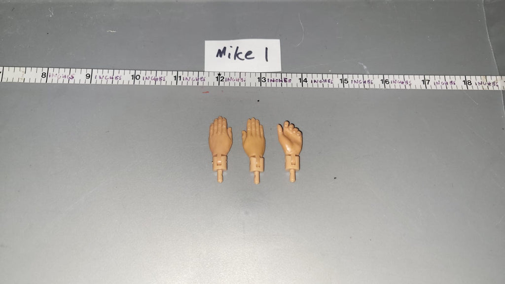 1/6 Scale Nude Figure Hand Lot - DID Teenager