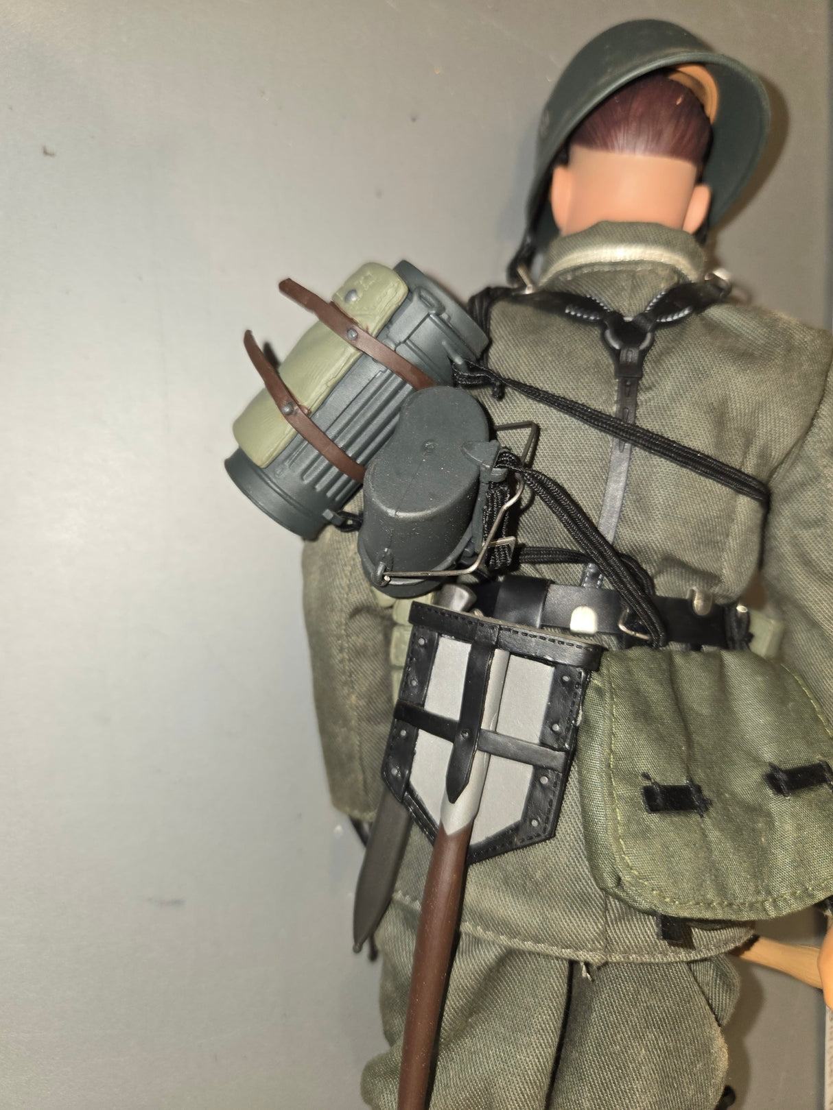 1:6 Scale WWII German Heer Grenadier Dressed Figure - Dragon