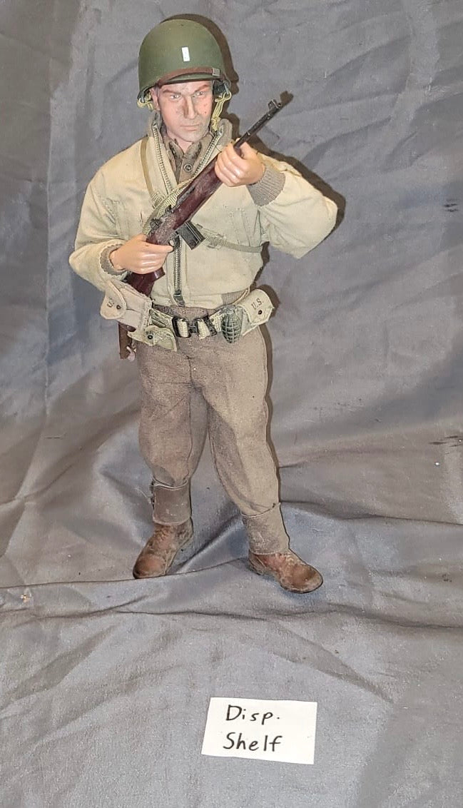 1:6 Scale WWII US Lt Hanley - Combat Dressed Figure - Dragon / Cyber Hobby