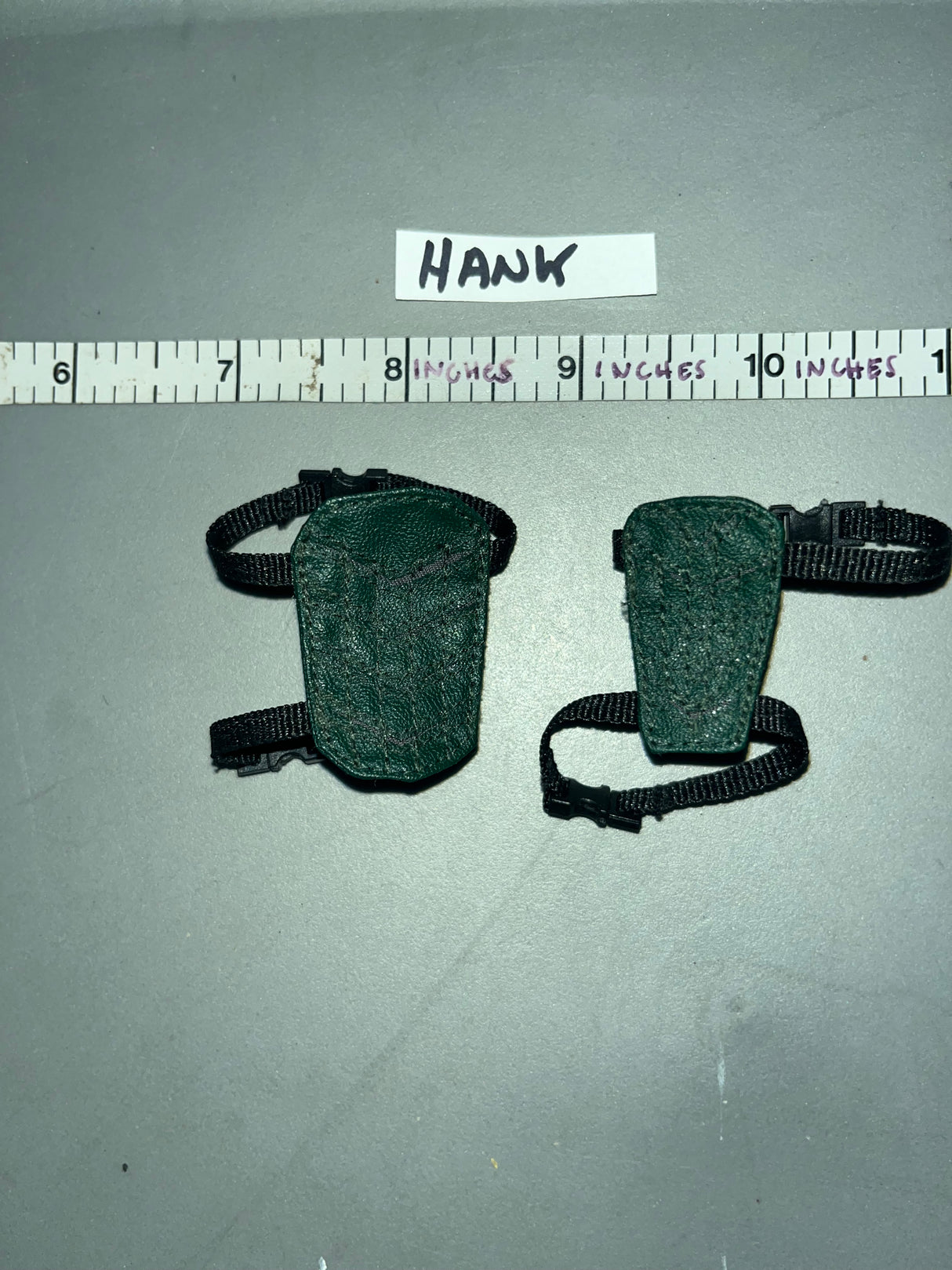 1/6 Scale Modern Comic Book Marvel The Arrow Knee Pads