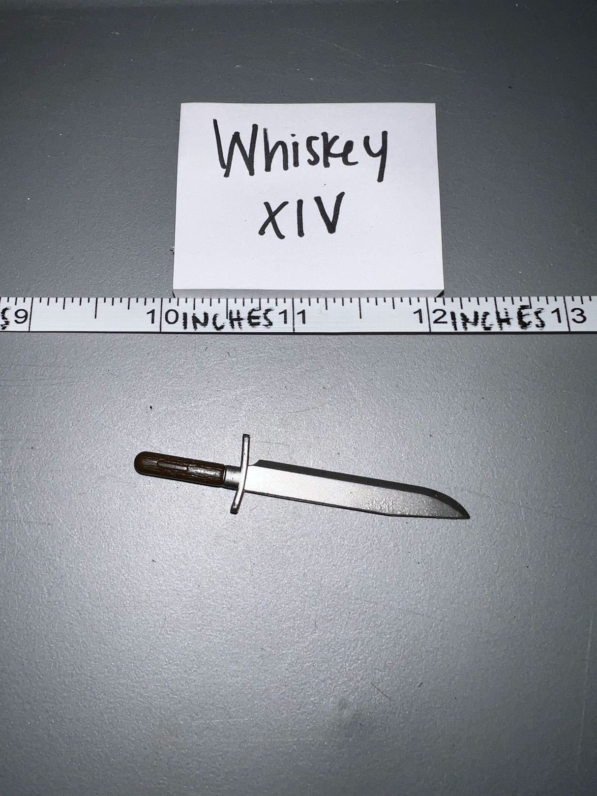 1/6 scale Western Era Knife