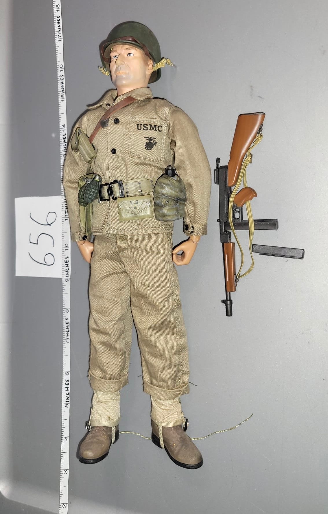 1:6 Scale WWII US Marine NCO Dressed Figure - Dragon