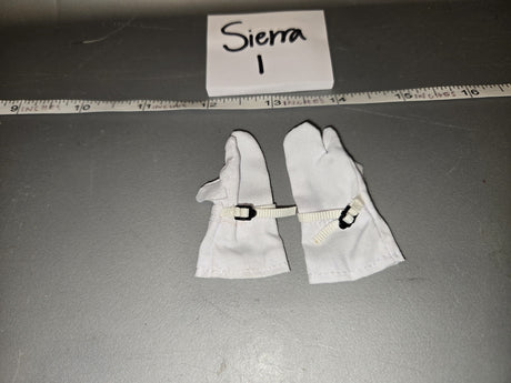 1/6 Scale Star Wars Snowtrooper White Mittens Gloves Pair - Sierra I